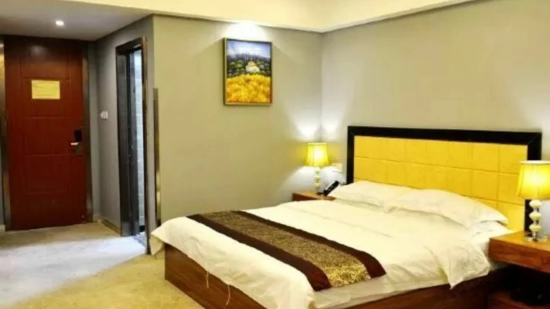 Luoyang Feronia Hotel
